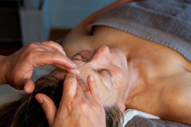 Decongestion Facial Massage for Migraine relief at Claires Magic Touch Clinic in Poole Dorset